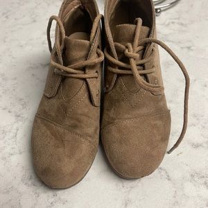 Outdoor kid wedges